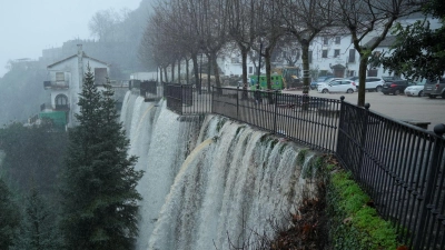 Im spanischen Andalusien ordneten die Behörden Anfang Februar die Evakuierung der gesamten Kleinstadt Grazalema an. (Archivbild) (Foto: Joaquín Corchero/EUROPA PRESS/dpa)