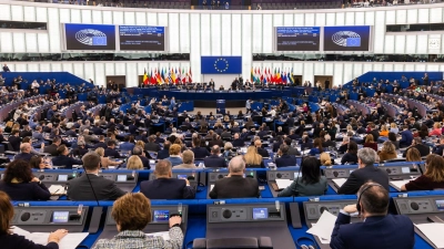 Das Parlament beschloss mit sehr knapper Mehrheit.  (Foto: Philipp von Ditfurth/dpa)
