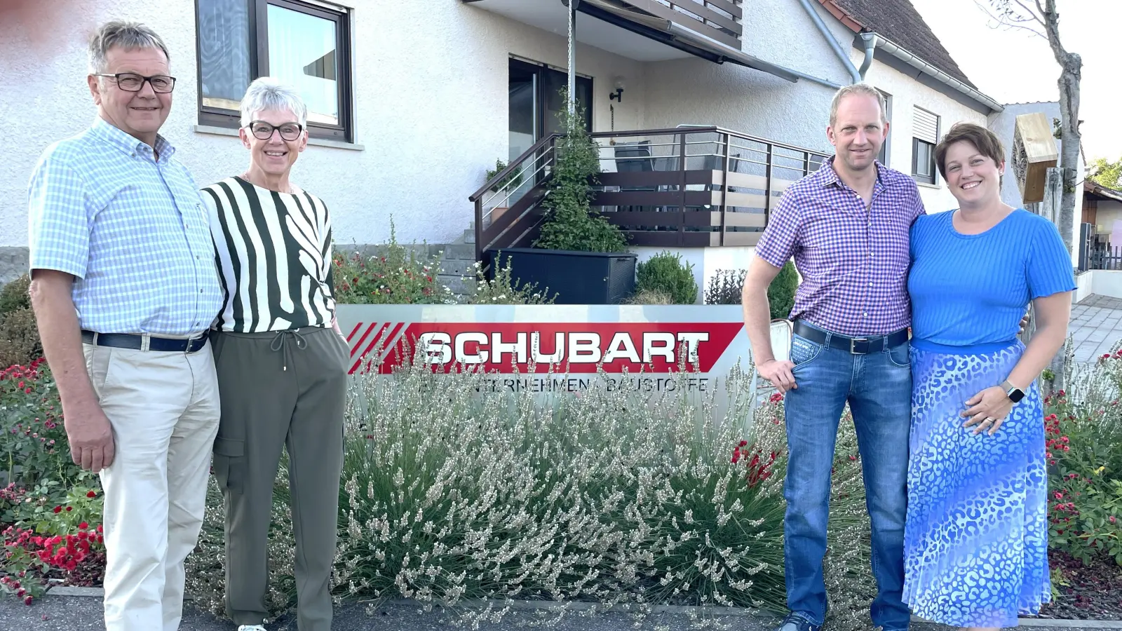 Die dritte und vierte Generation des erfolgreichen Familienbetriebs, von links nach rechts: Alfred und Beate Schubart sowie Marc und Claudia Schubart. (Foto: Privat)