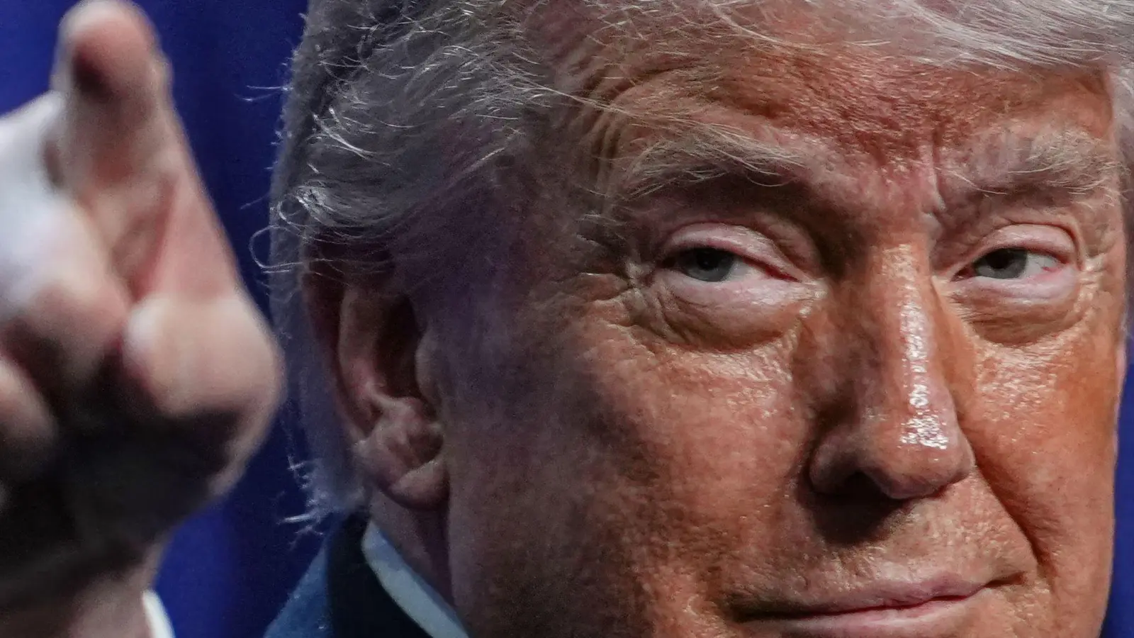 Man sei „sehr nah dran“ an einem Deal, sagte Trump in einem Interview des US-Senders PBS. (Foto: Matt Rourke/AP/dpa)
