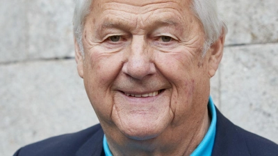 Trauer um eine Werder-Legende: Max Lorenz ist gestorben. (Archivbild) (Foto: Georg Wendt/dpa)