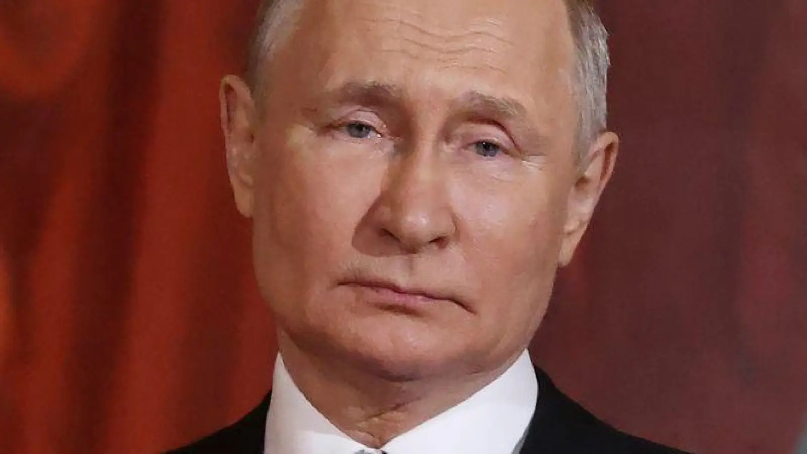 Kremlchef Putin hatte verfügt, dass für 32 Stunden die Waffen bis Mitternacht Ortszeit am Sonntag schweigen sollen. (Archivbild) (Foto: Sergei Karpukhin/Pool Sputnik Kremlin/AP/dpa)