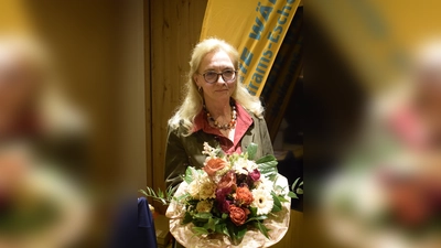 Mit 19 Ja-Stimmen und einer Enthaltung wurde Christine Obenhofer zur Bürgermeisterkandidatin der Freien Wähler ernannt. (Foto: Christina Özbek)