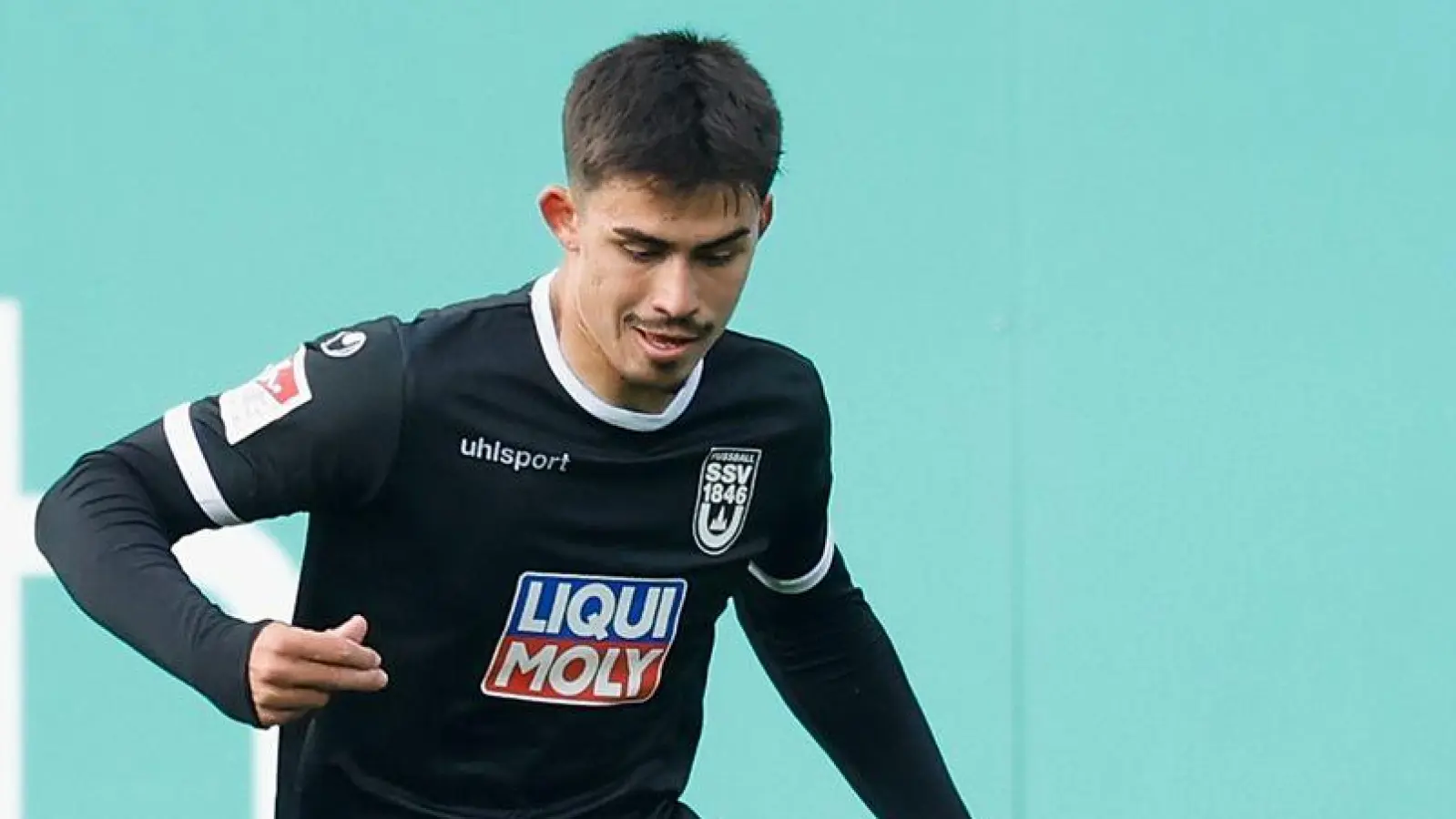 Aaron Keller (l) wechselt von Unterhaching nach Fürth. (Foto: Heiko Becker/dpa)